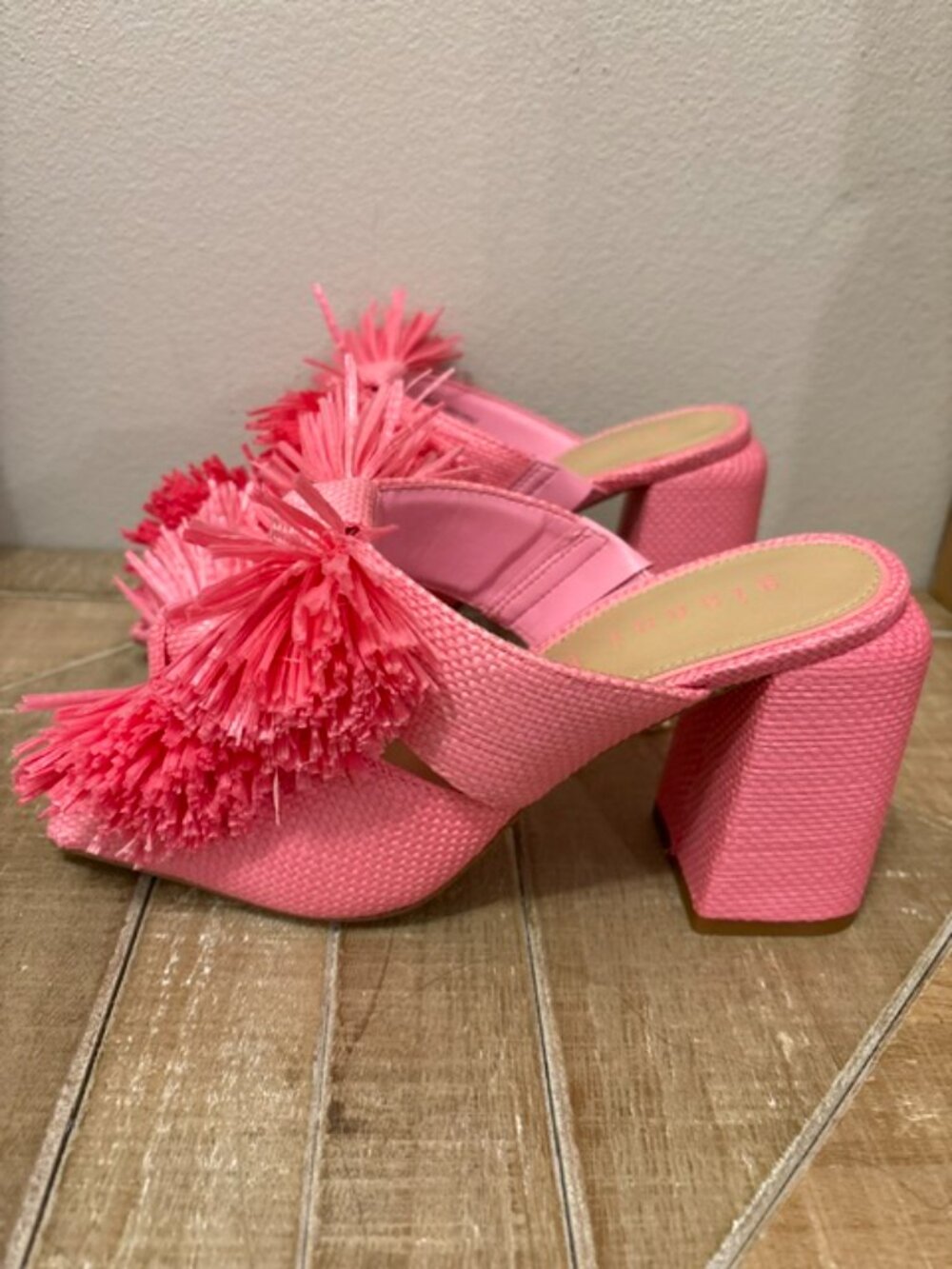 NWOT Gianni Bini Maguire Raffia Fringe Slide Sandals Women's Size 7 (no box) - Picture 4 of 7